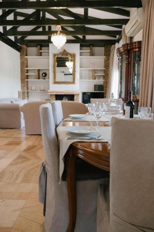 Marble Luxury Suites Karteros Dış mekan fotoğraf