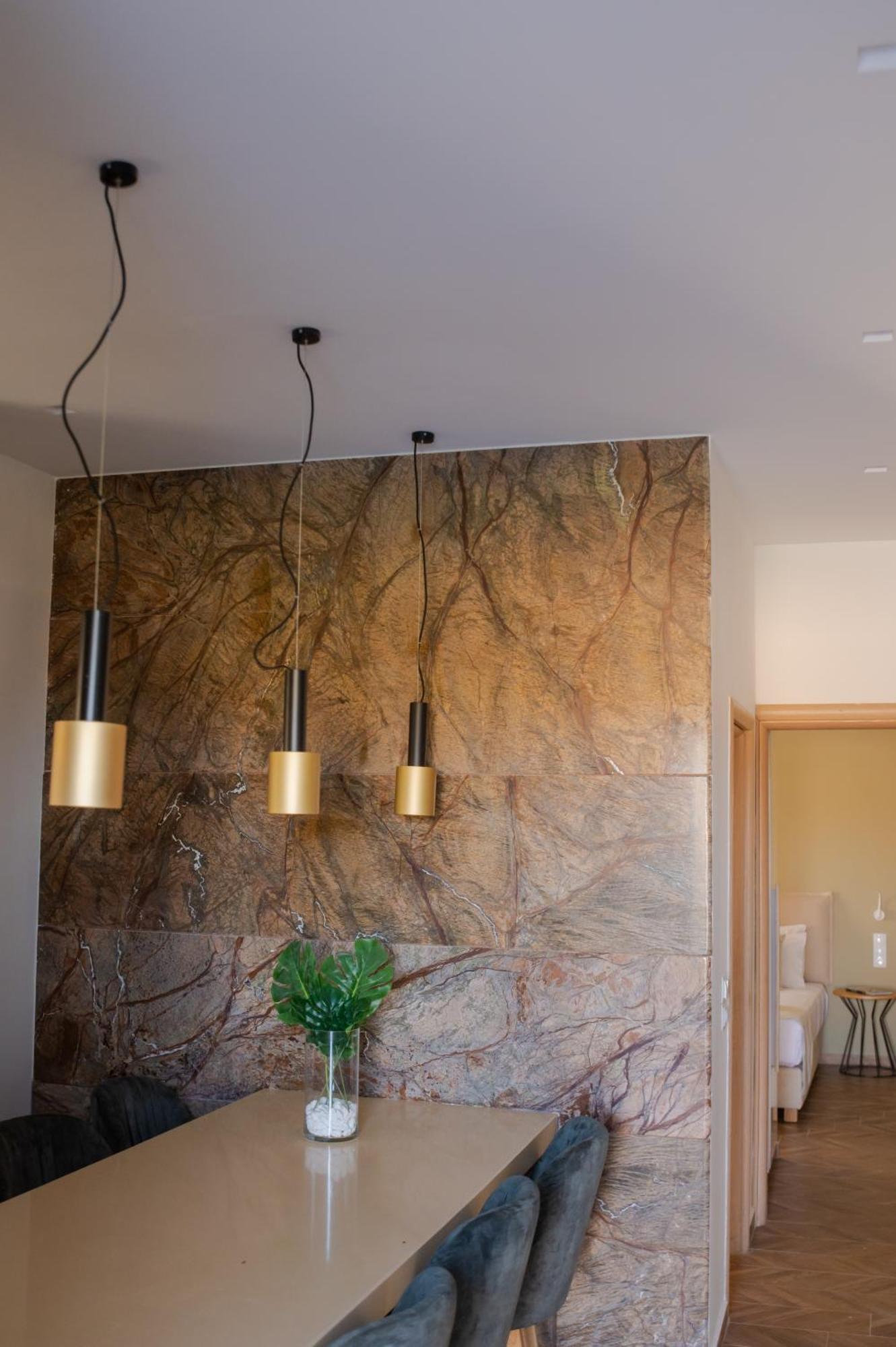 Marble Luxury Suites Karteros Dış mekan fotoğraf