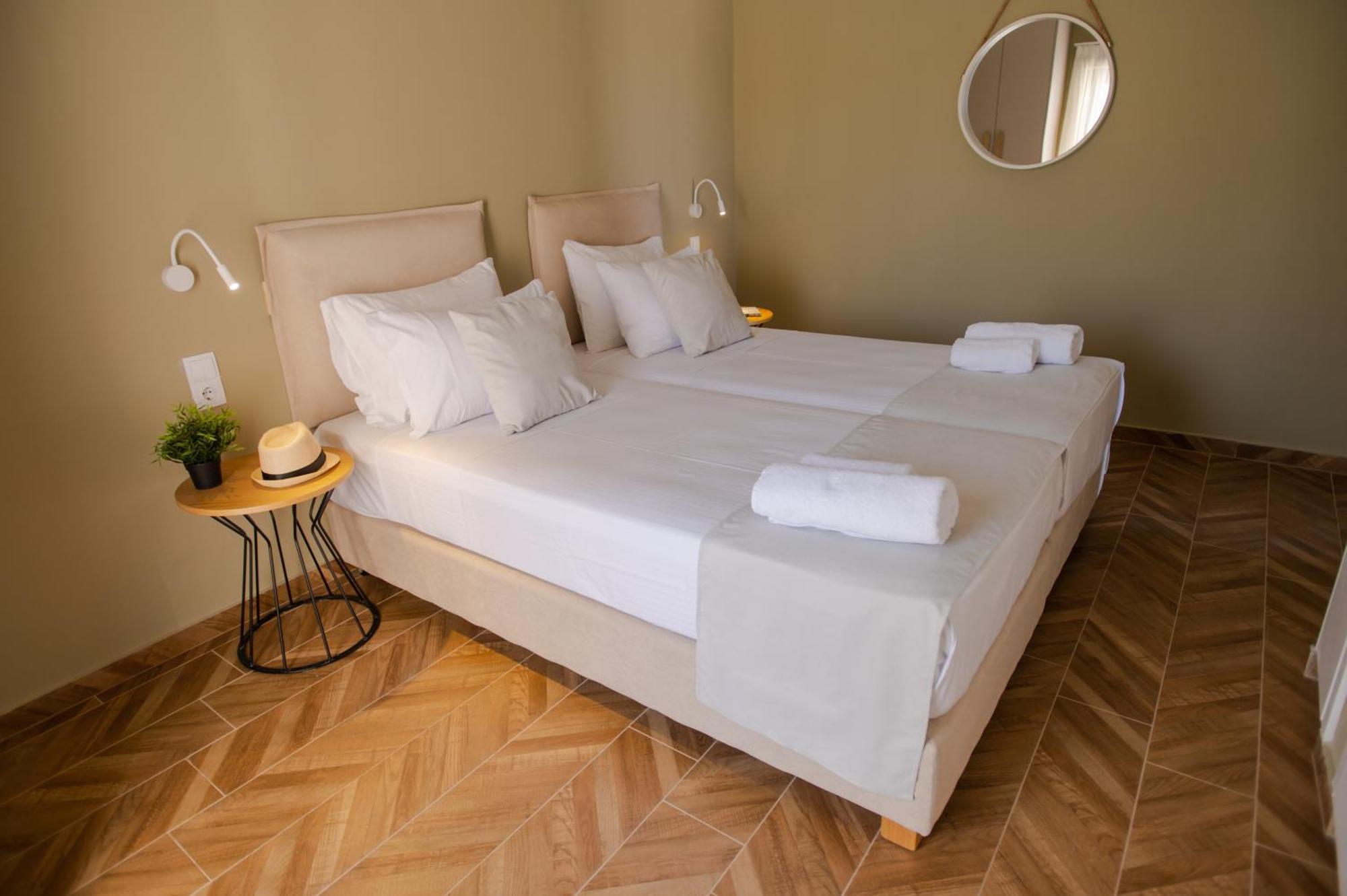 Marble Luxury Suites Karteros Dış mekan fotoğraf
